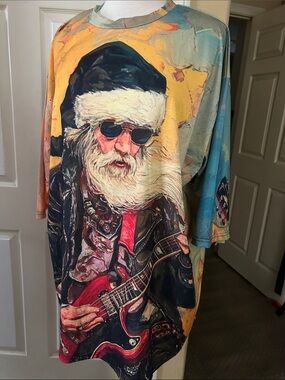 Graphic Rock’n Santa Guitar Tee